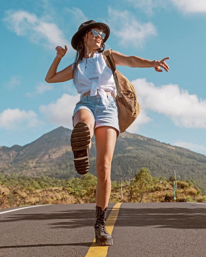 Отель Batur Green Hill And Hot Spring Кинтамани Экстерьер фото